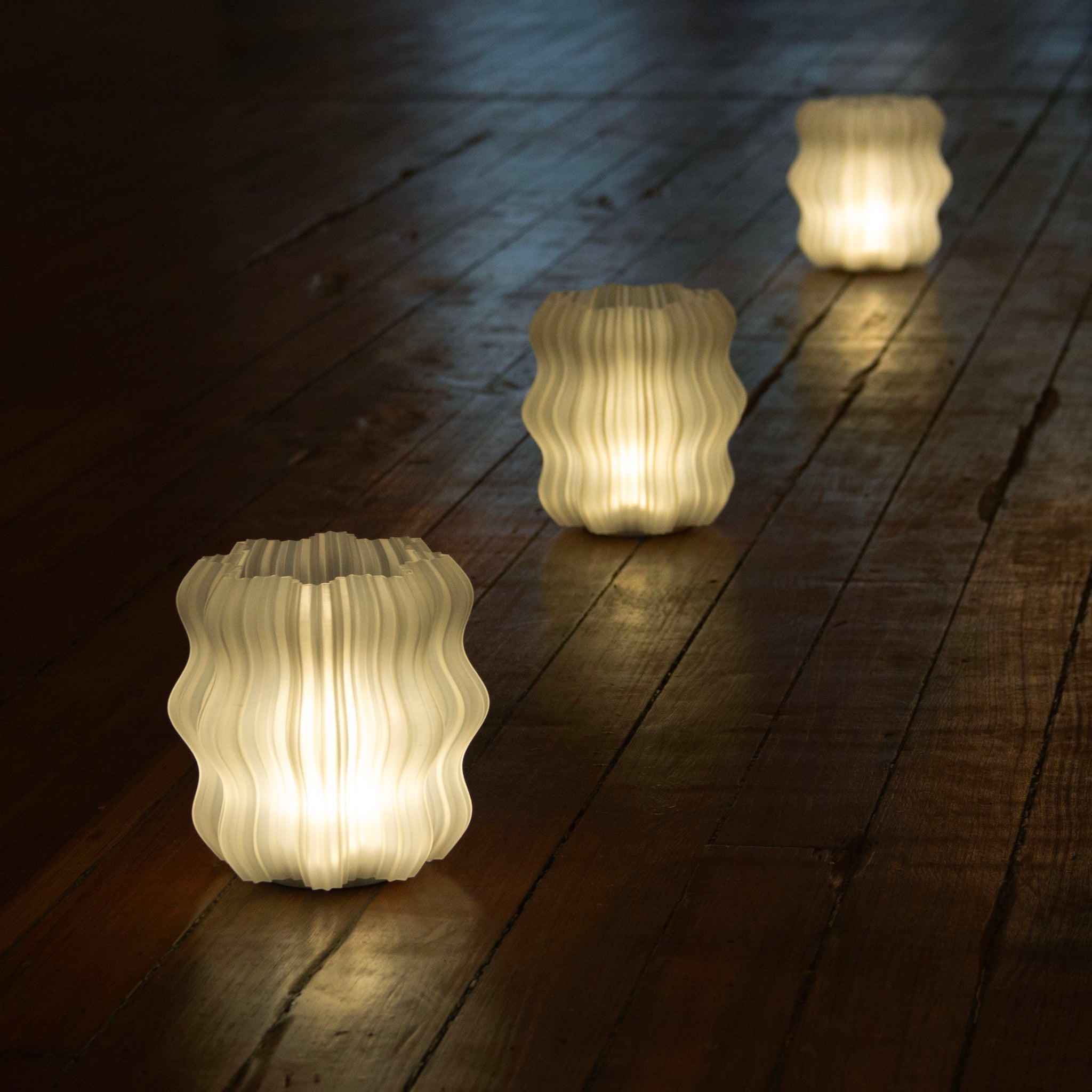 Cordless Mini Wavy Lamp-14