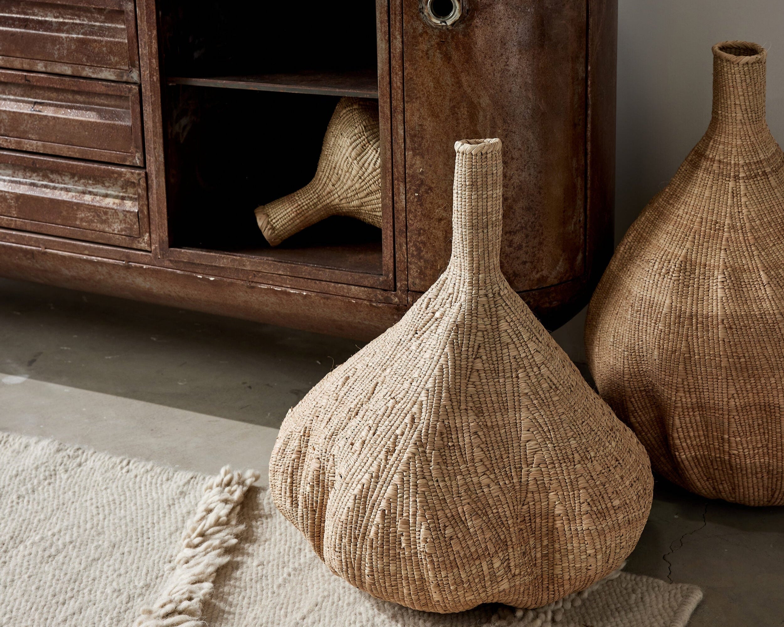 Long-Necked Ilala Garlic Gourd Basket-2