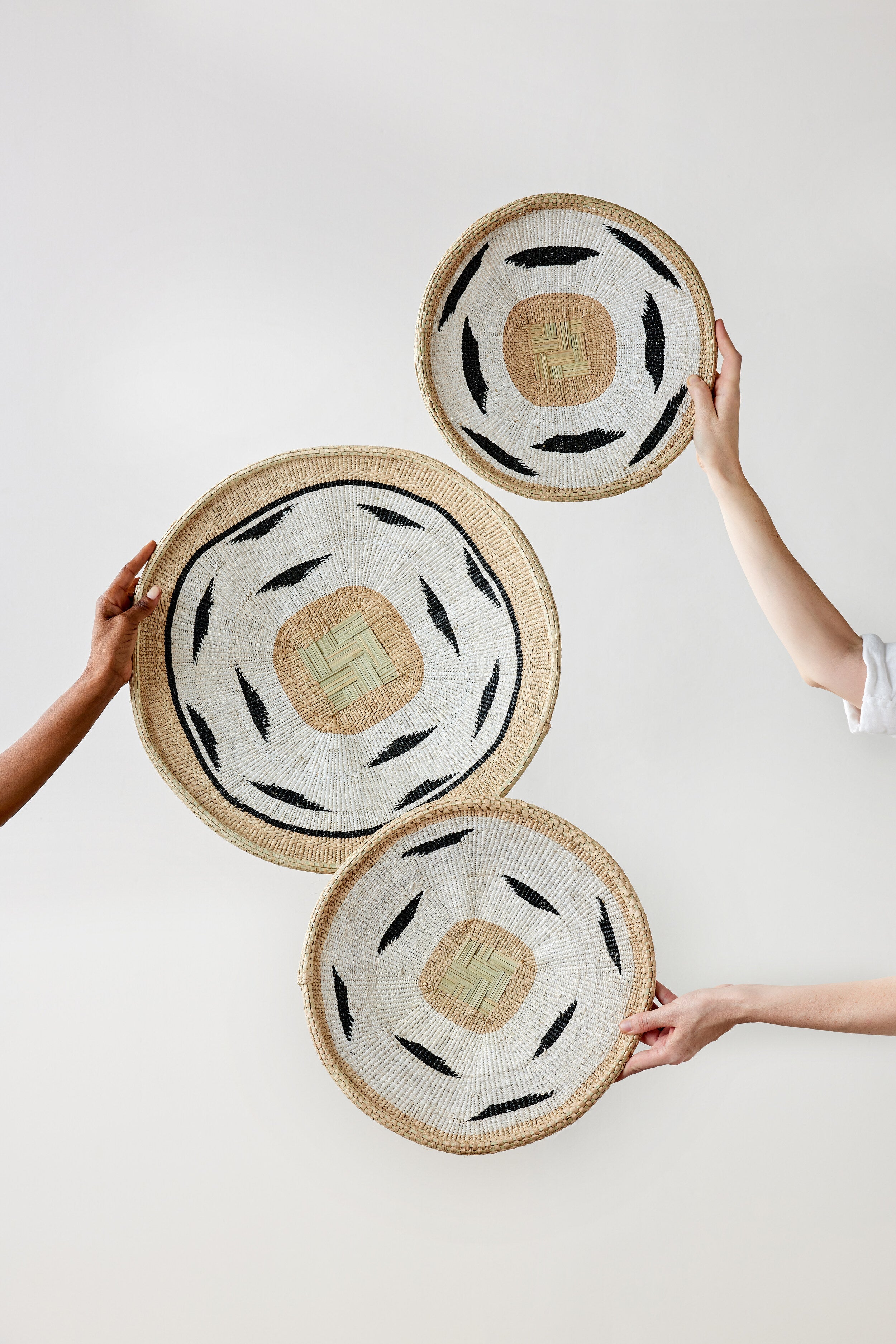 Nolyia White Flat Basket-2